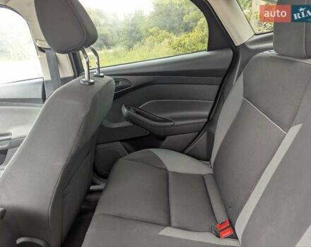 Чорний Форд Фокус, об'ємом двигуна 2 л та пробігом 138 тис. км за 6600 $, фото 10 на Automoto.ua