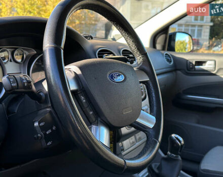 Черный Форд Фокус, объемом двигателя 2 л и пробегом 57 тыс. км за 9800 $, фото 12 на Automoto.ua