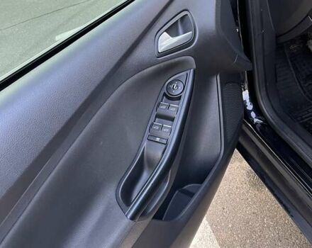 Черный Форд Фокус, объемом двигателя 1.6 л и пробегом 205 тыс. км за 7500 $, фото 4 на Automoto.ua