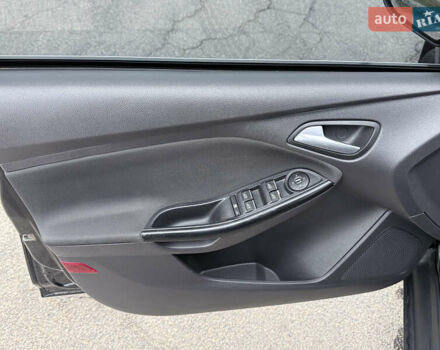 Черный Форд Фокус, объемом двигателя 1.6 л и пробегом 121 тыс. км за 7900 $, фото 9 на Automoto.ua