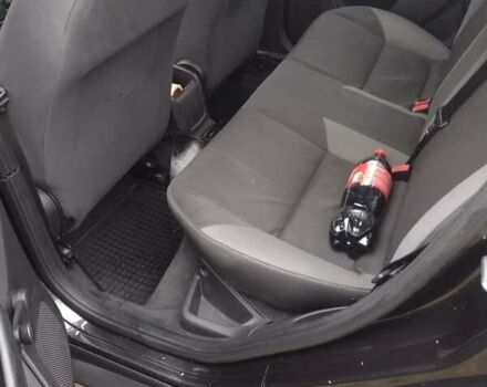 Чорний Форд Фокус, об'ємом двигуна 2 л та пробігом 253 тис. км за 6500 $, фото 8 на Automoto.ua