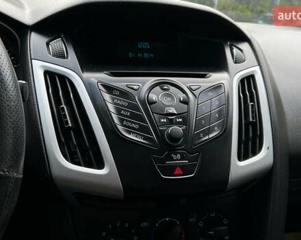 Форд Фокус 2013 в Львове на Automoto.ua Черный Форд Фокус, объемом двигателя 2 л и пробегом 230 тыс. км за 6999 $, фото 12 на Automoto.ua