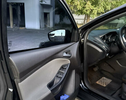 Форд Фокус 2013 в Днепре (Днепропетровске) на Automoto.ua Черный Форд Фокус, объемом двигателя 2 л и пробегом 221 тыс. км за 8000 $, фото 10 на Automoto.ua