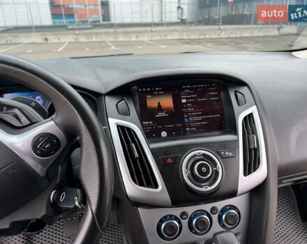 Черный Форд Фокус, объемом двигателя 2 л и пробегом 300 тыс. км за 7500 $, фото 31 на Automoto.ua