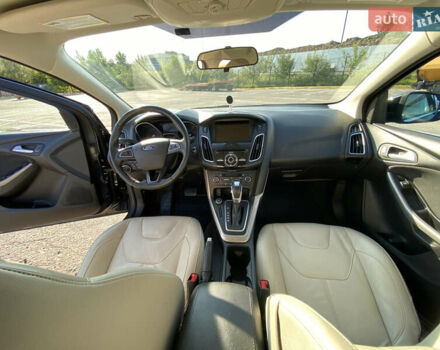 Чорний Форд Фокус, об'ємом двигуна 2 л та пробігом 109 тис. км за 7500 $, фото 27 на Automoto.ua