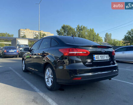 Чорний Форд Фокус, об'ємом двигуна 2 л та пробігом 285 тис. км за 7399 $, фото 4 на Automoto.ua