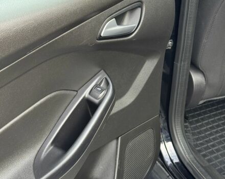 Чорний Форд Фокус, об'ємом двигуна 2 л та пробігом 165 тис. км за 7800 $, фото 9 на Automoto.ua