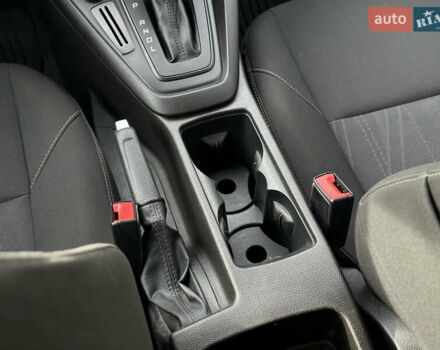 Чорний Форд Фокус, об'ємом двигуна 2 л та пробігом 121 тис. км за 9200 $, фото 40 на Automoto.ua