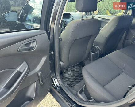 Черный Форд Фокус, объемом двигателя 2 л и пробегом 138 тыс. км за 8500 $, фото 16 на Automoto.ua