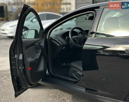 Чорний Форд Фокус, об'ємом двигуна 2 л та пробігом 121 тис. км за 9200 $, фото 22 на Automoto.ua