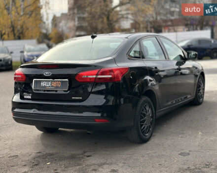 Чорний Форд Фокус, об'ємом двигуна 2 л та пробігом 121 тис. км за 9200 $, фото 18 на Automoto.ua