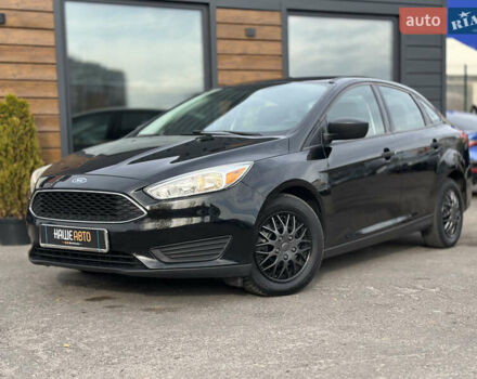 Чорний Форд Фокус, об'ємом двигуна 2 л та пробігом 121 тис. км за 9200 $, фото 2 на Automoto.ua