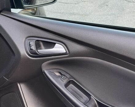 Чорний Форд Фокус, об'ємом двигуна 2 л та пробігом 165 тис. км за 7800 $, фото 14 на Automoto.ua