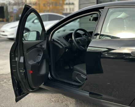 Черный Форд Фокус, объемом двигателя 2 л и пробегом 121 тыс. км за 9200 $, фото 11 на Automoto.ua