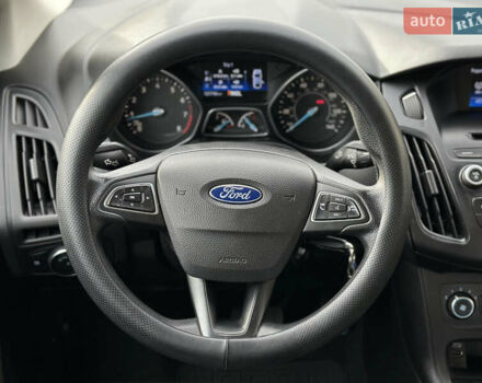 Чорний Форд Фокус, об'ємом двигуна 2 л та пробігом 121 тис. км за 9200 $, фото 31 на Automoto.ua