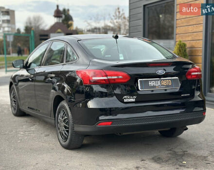 Чорний Форд Фокус, об'ємом двигуна 2 л та пробігом 121 тис. км за 9200 $, фото 12 на Automoto.ua