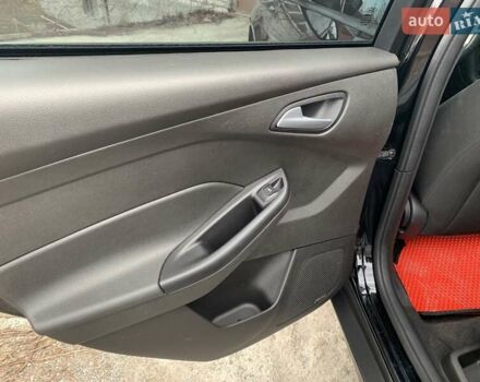 Черный Форд Фокус, объемом двигателя 2 л и пробегом 176 тыс. км за 8500 $, фото 6 на Automoto.ua