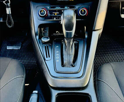 Черный Форд Фокус, объемом двигателя 2 л и пробегом 97 тыс. км за 8300 $, фото 8 на Automoto.ua