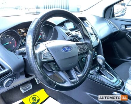 Чорний Форд Фокус, об'ємом двигуна 2 л та пробігом 76 тис. км за 10800 $, фото 9 на Automoto.ua