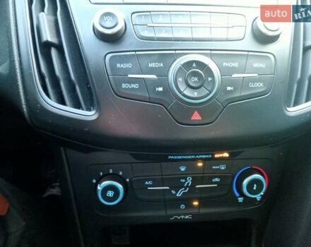 Чорний Форд Фокус, об'ємом двигуна 2 л та пробігом 49 тис. км за 9700 $, фото 6 на Automoto.ua