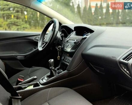 Чорний Форд Фокус, об'ємом двигуна 2 л та пробігом 99 тис. км за 8000 $, фото 24 на Automoto.ua