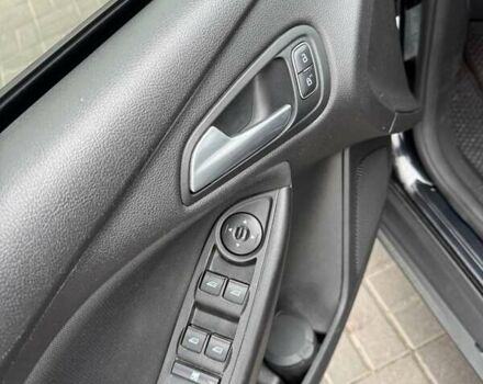 Чорний Форд Фокус, об'ємом двигуна 2 л та пробігом 196 тис. км за 6500 $, фото 29 на Automoto.ua