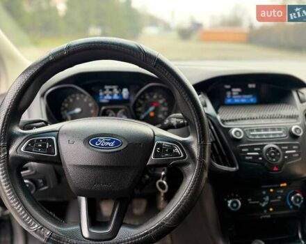 Чорний Форд Фокус, об'ємом двигуна 2 л та пробігом 99 тис. км за 8000 $, фото 21 на Automoto.ua