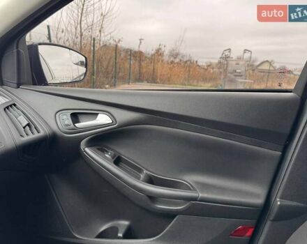 Чорний Форд Фокус, об'ємом двигуна 2 л та пробігом 196 тис. км за 6500 $, фото 17 на Automoto.ua