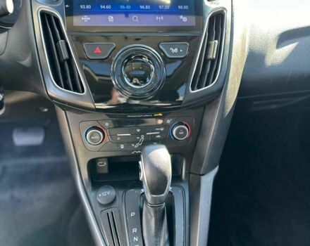 Чорний Форд Фокус, об'ємом двигуна 2 л та пробігом 165 тис. км за 9300 $, фото 4 на Automoto.ua