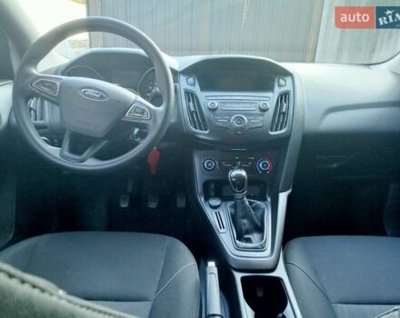 Чорний Форд Фокус, об'ємом двигуна 2 л та пробігом 49 тис. км за 9700 $, фото 5 на Automoto.ua