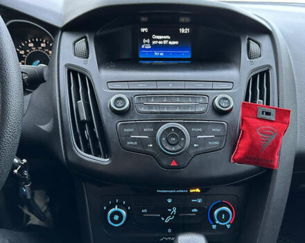 Черный Форд Фокус, объемом двигателя 2 л и пробегом 149 тыс. км за 9900 $, фото 11 на Automoto.ua