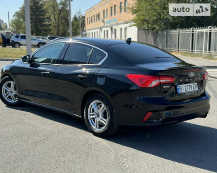 Черный Форд Фокус, объемом двигателя 1 л и пробегом 62 тыс. км за 15900 $, фото 4 на Automoto.ua