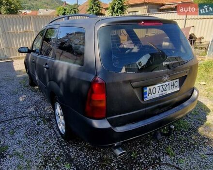 Черный Форд Фокус, объемом двигателя 1.6 л и пробегом 500 тыс. км за 2300 $, фото 2 на Automoto.ua