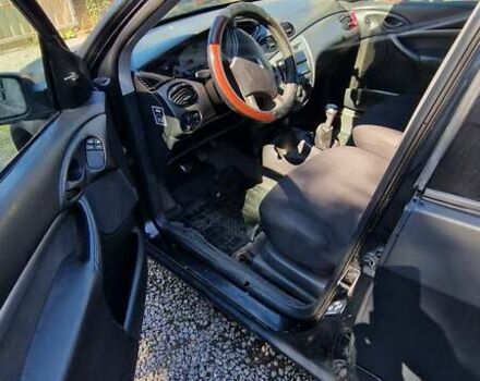 Черный Форд Фокус, объемом двигателя 1.6 л и пробегом 500 тыс. км за 2300 $, фото 4 на Automoto.ua