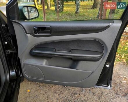 Черный Форд Фокус, объемом двигателя 1.6 л и пробегом 208 тыс. км за 4600 $, фото 21 на Automoto.ua