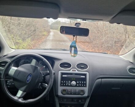 Черный Форд Фокус, объемом двигателя 1.6 л и пробегом 289 тыс. км за 4400 $, фото 1 на Automoto.ua