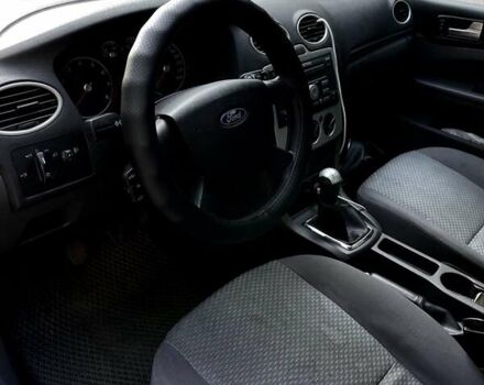 Черный Форд Фокус, объемом двигателя 1.6 л и пробегом 212 тыс. км за 5100 $, фото 6 на Automoto.ua