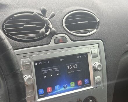 Черный Форд Фокус, объемом двигателя 1.6 л и пробегом 354 тыс. км за 2500 $, фото 2 на Automoto.ua