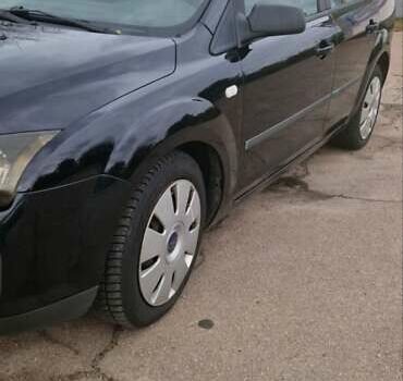 Черный Форд Фокус, объемом двигателя 1.6 л и пробегом 286 тыс. км за 4550 $, фото 8 на Automoto.ua