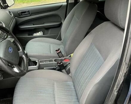 Черный Форд Фокус, объемом двигателя 1.6 л и пробегом 260 тыс. км за 3800 $, фото 4 на Automoto.ua