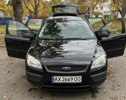 Черный Форд Фокус, объемом двигателя 1.6 л и пробегом 201 тыс. км за 5500 $, фото 4 на Automoto.ua