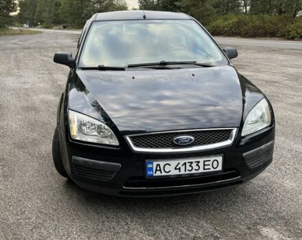 Черный Форд Фокус, объемом двигателя 1.6 л и пробегом 260 тыс. км за 3800 $, фото 4 на Automoto.ua