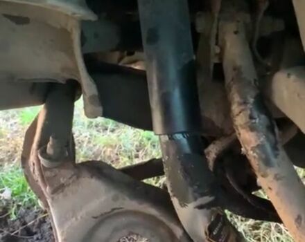 Форд Фокус 2005 у Лозовой на Automoto.ua Чорний Форд Фокус, об'ємом двигуна 1.6 л та пробігом 300 тис. км за 1700 $, фото 7 на Automoto.ua