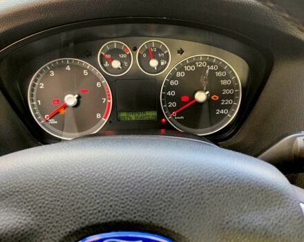 Черный Форд Фокус, объемом двигателя 1.6 л и пробегом 248 тыс. км за 3790 $, фото 8 на Automoto.ua