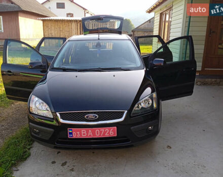 Черный Форд Фокус, объемом двигателя 1.6 л и пробегом 240 тыс. км за 5300 $, фото 4 на Automoto.ua