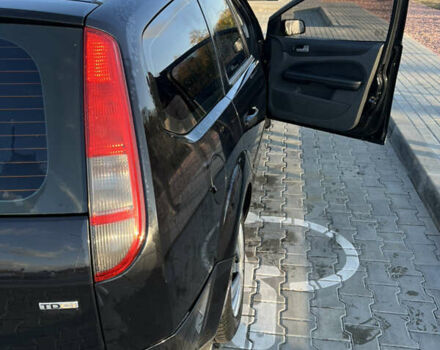 Черный Форд Фокус, объемом двигателя 1.56 л и пробегом 305 тыс. км за 4200 $, фото 5 на Automoto.ua