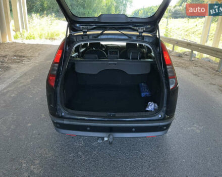 Черный Форд Фокус, объемом двигателя 1.6 л и пробегом 206 тыс. км за 4700 $, фото 4 на Automoto.ua