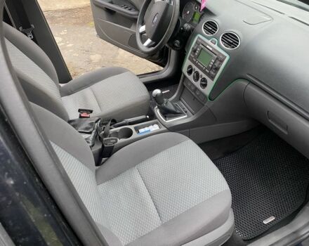 Черный Форд Фокус, объемом двигателя 1.6 л и пробегом 260 тыс. км за 4200 $, фото 5 на Automoto.ua