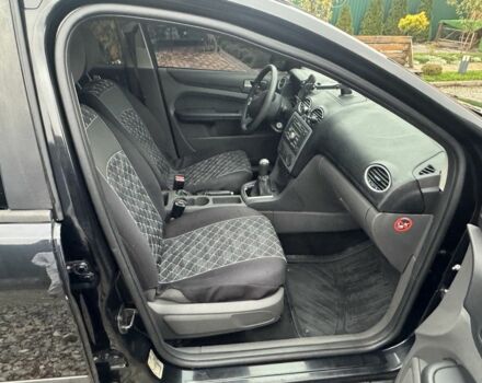 Черный Форд Фокус, объемом двигателя 1.6 л и пробегом 220 тыс. км за 2200 $, фото 21 на Automoto.ua