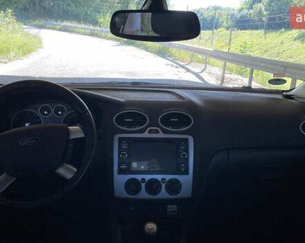 Черный Форд Фокус, объемом двигателя 1.6 л и пробегом 206 тыс. км за 4700 $, фото 6 на Automoto.ua